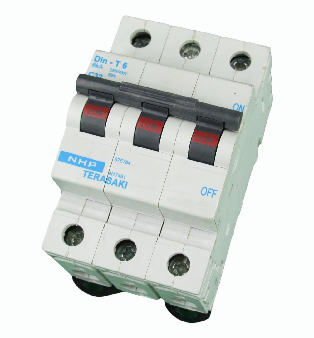 NHP T6C32 3 Pole 32 Amp 6kA Circuit Breaker